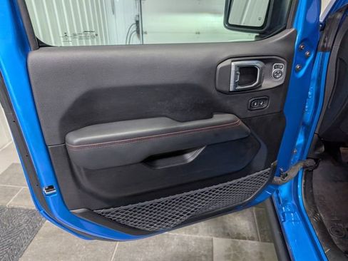 Used 2023 Jeep Gladiator Rubicon w/ LED Lighting Group AWD/4WD image 13
