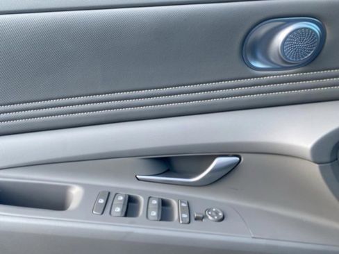 New 2026 Hyundai Elantra Sport image 9