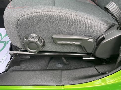 New 2025 Jeep Gladiator Rubicon w/ Convenience Group image 19