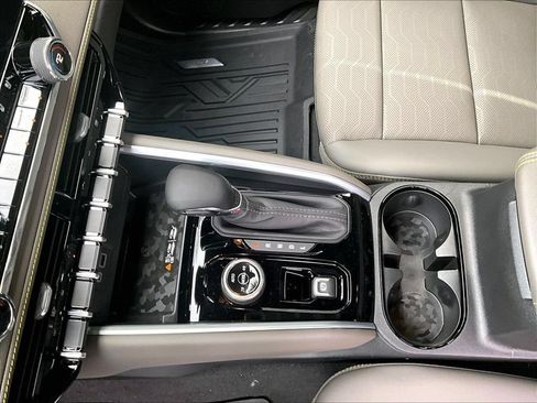 New 2026 Chevrolet Colorado ZR2 AWD/4WD image 14