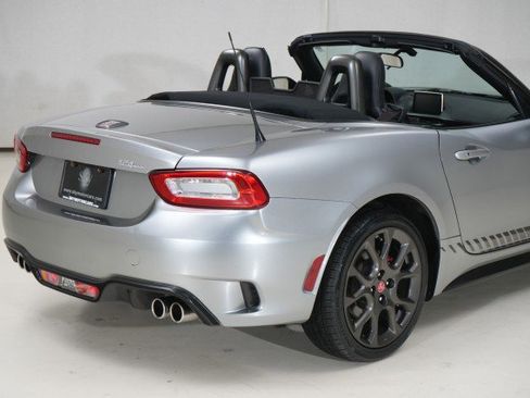 Used 2017 FIAT 124 Spider Abarth image 20