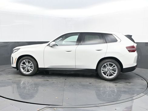 Used 2025 BMW X3 xDrive30i w/ Convenience Package image 2