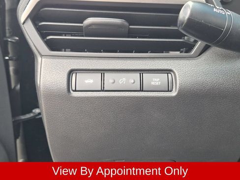 Used 2025 Nissan Altima 2.5 SV FWD image 21