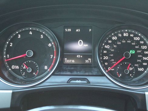 Used 2018 Volkswagen Atlas SE image 11