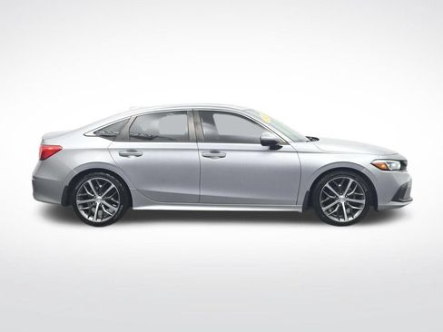 Used 2023 Honda Civic Touring image 4