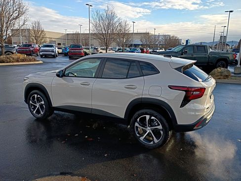 New 2026 Chevrolet Trax RS w/ Driver Confidence Package image 14