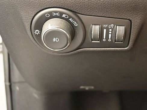 Used 2025 Jeep Compass Limited AWD/4WD image 33