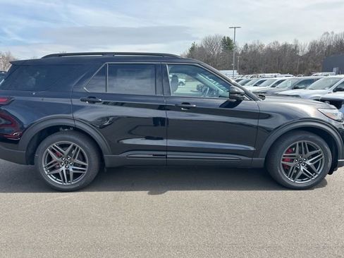 New 2026 Ford Explorer ST image 8