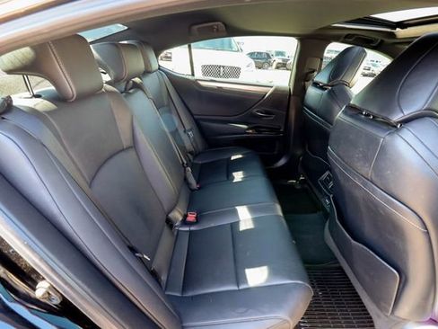 Used 2022 Lexus ES 300h F Sport w/ Accessory Package image 52