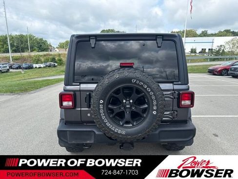 Used 2020 Jeep Wrangler Sport AWD/4WD image 6