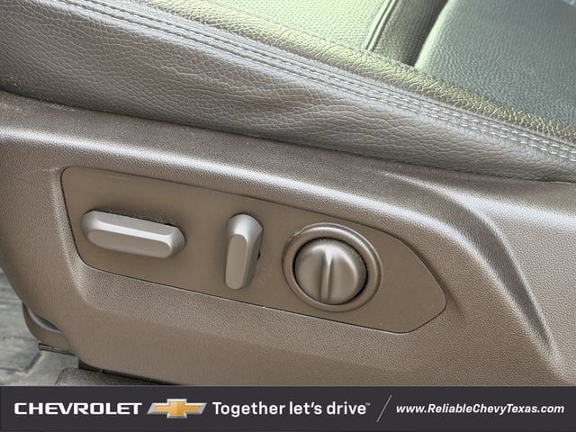 Used 2020 GMC Sierra 2500 Denali w/ Denali Ultimate Package AWD/4WD image 36