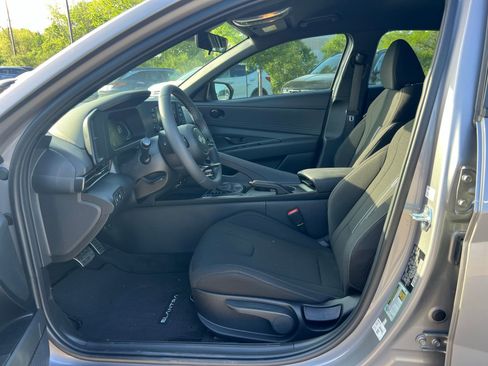 Used 2026 Hyundai Elantra Sport image 22