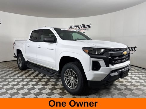 Used 2024 Chevrolet Colorado LT w/ LT Convenience Package AWD/4WD image 4