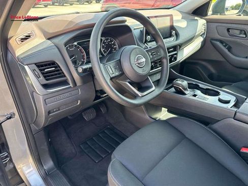 Used 2023 Nissan Rogue S AWD/4WD image 34