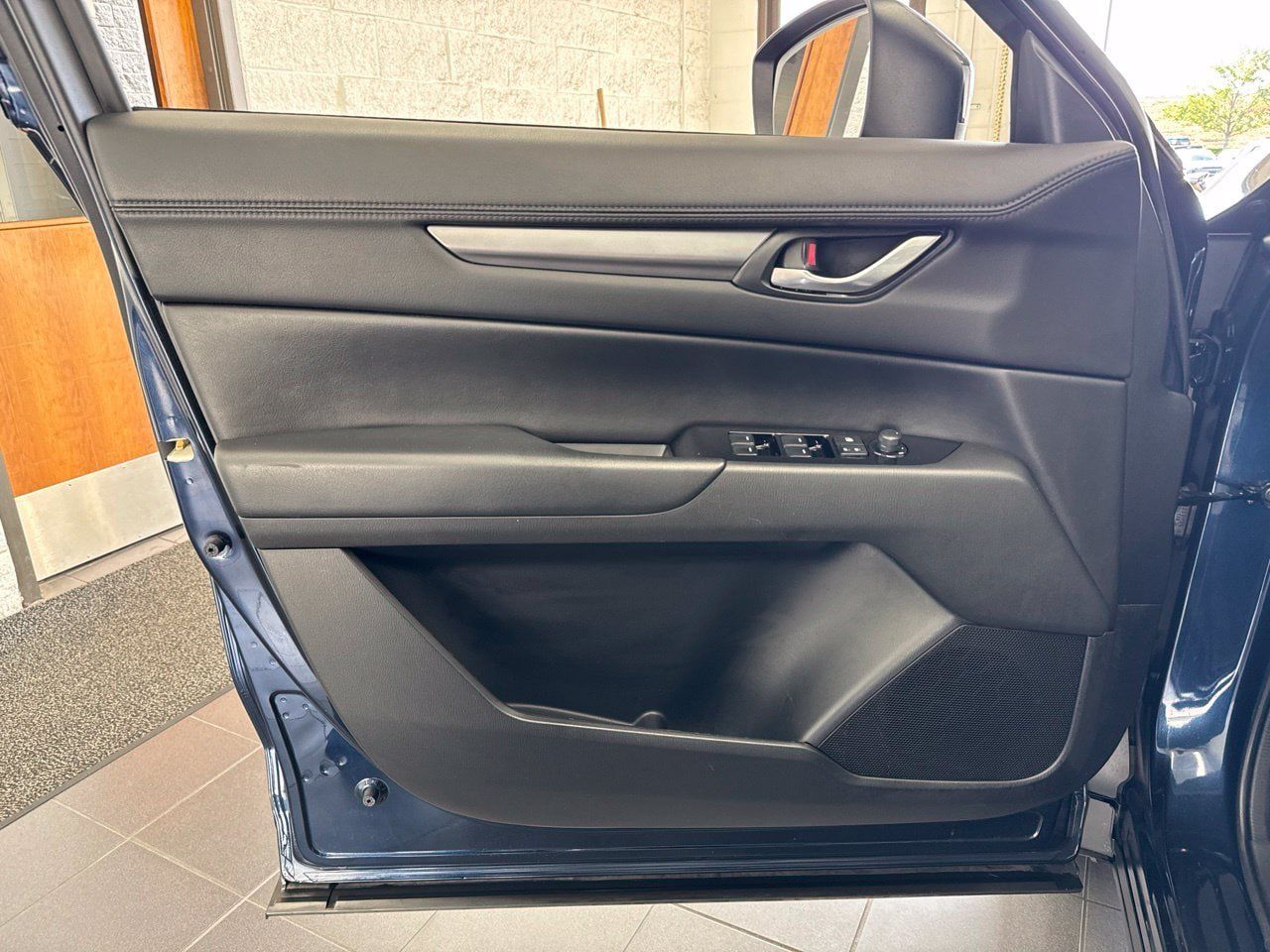 Used 2021 MAZDA CX-5 Touring FWD image 34
