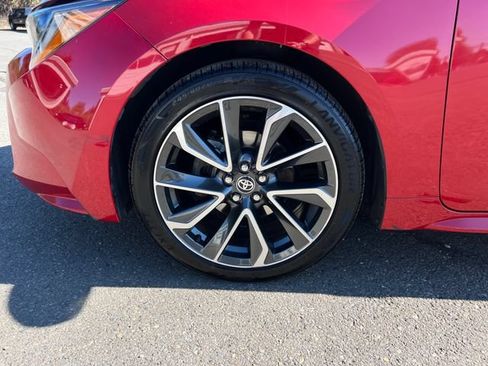 Used 2021 Toyota Corolla LE w/ LE Premium Package FWD image 27