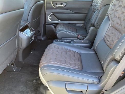 New 2026 Nissan Armada Platinum image 15