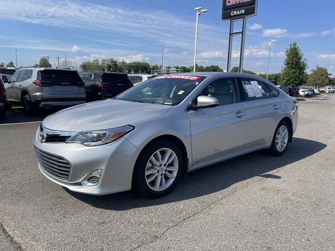 Used 2014 Toyota Avalon XLE image 3