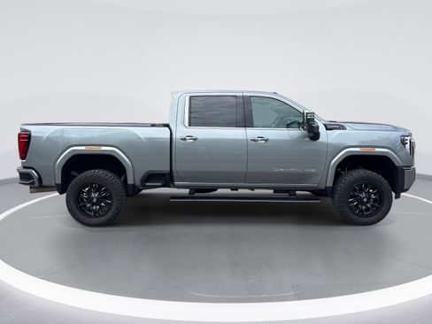 Certified 2024 GMC Sierra 2500 Denali Ultimate AWD/4WD image 9