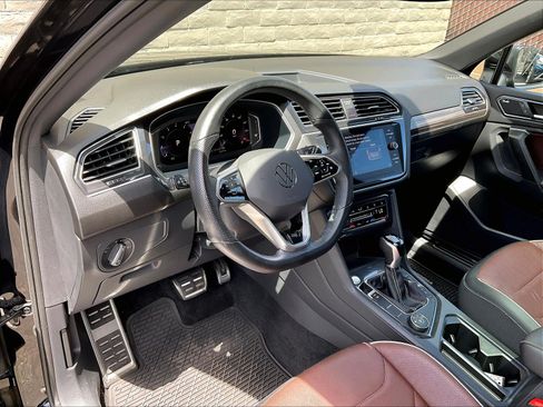 Certified 2024 Volkswagen Tiguan SEL R-Line AWD/4WD image 14