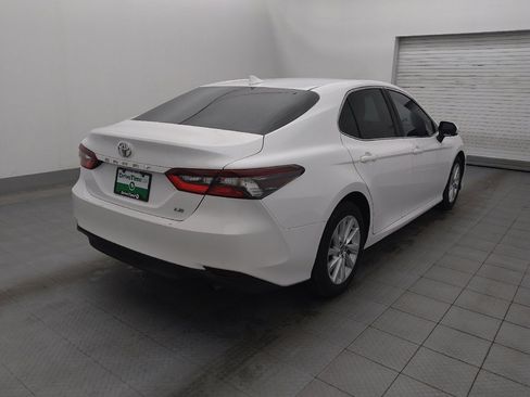Used 2021 Toyota Camry LE image 9