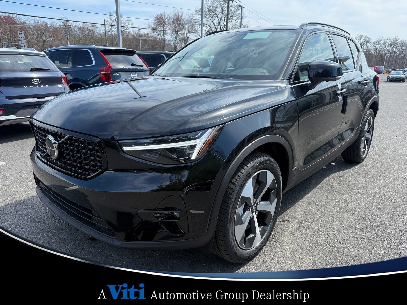 Used 2026 Volvo XC40 B5 Plus w/ Climate Package AWD/4WD image 4