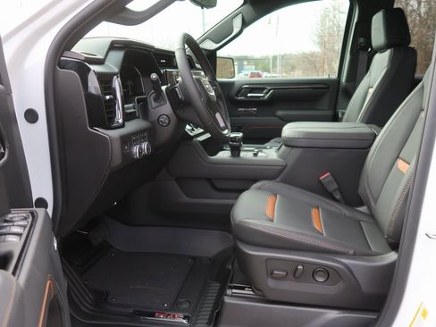 New 2026 GMC Sierra 1500 AT4 w/ AT4 Premium Package image 7