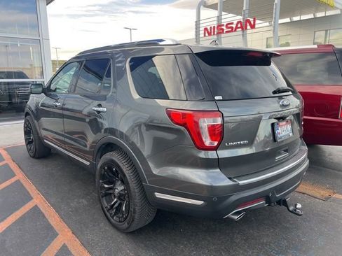 Used 2018 Ford Explorer Limited image 5