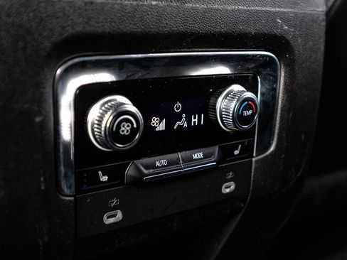 Used 2023 GMC Yukon Denali AWD/4WD image 36