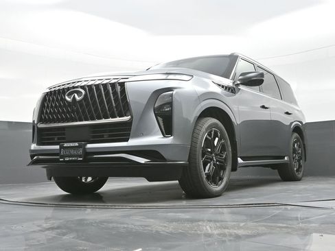 New 2026 INFINITI QX80 4WD w/ Sport Exterior Package image 25