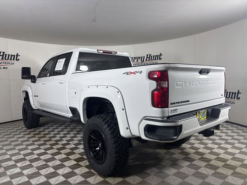 Used 2023 Chevrolet Silverado 2500 LT AWD/4WD image 6