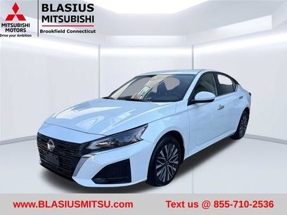 Used 2023 Nissan Altima 2.5 SV