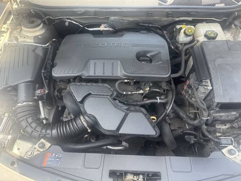 Used 2012 Buick Regal Premium FWD image 8