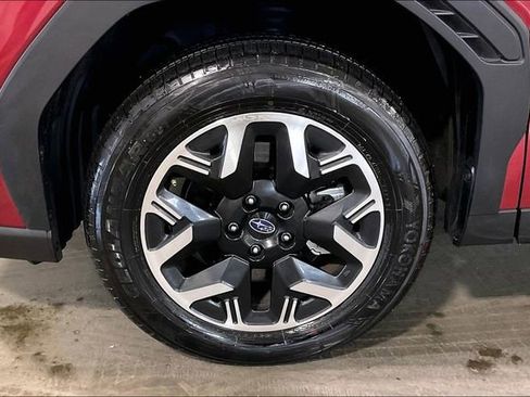 Used 2025 Subaru Forester Premium image 9