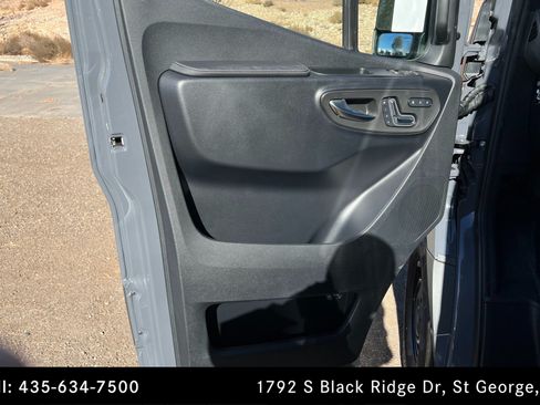 Used 2025 Mercedes-Benz Sprinter 2500 image 14