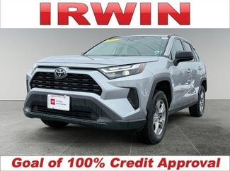 Used 2025 Toyota RAV4 LE video 1