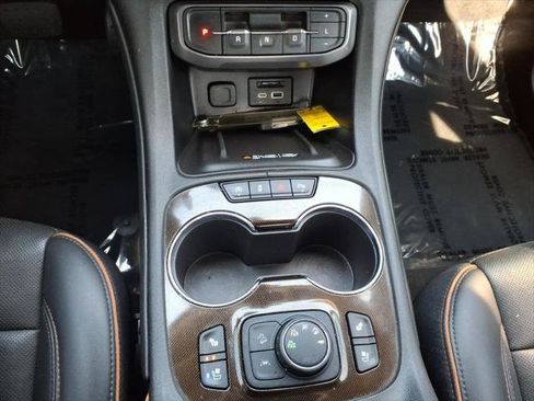 Used 2023 GMC Acadia AT4 w/ Technology Package AWD/4WD image 19