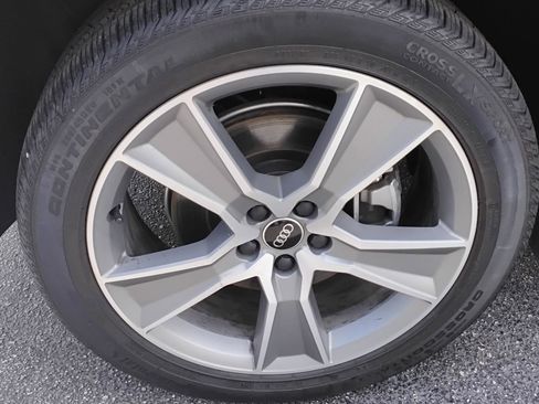 Certified 2025 Audi Q5 2.0T Premium image 12