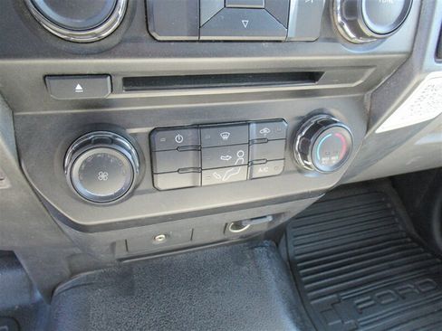 Used 2018 Ford F450 XL image 26