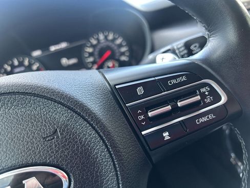 Used 2018 Kia Stinger Premium image 40