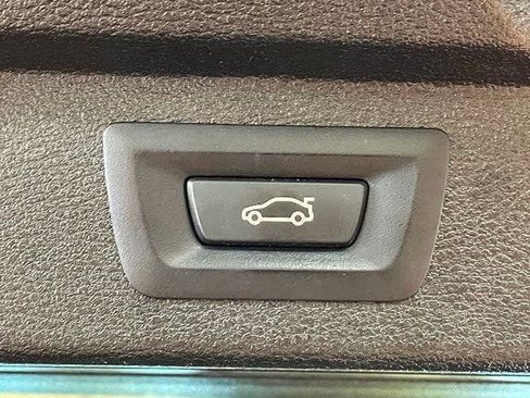 Used 2018 BMW X5 xDrive40e image 25