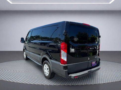 Used 2018 Ford Transit 150 130 Low Roof w/ Exterior Upgrade Package RWD image 4