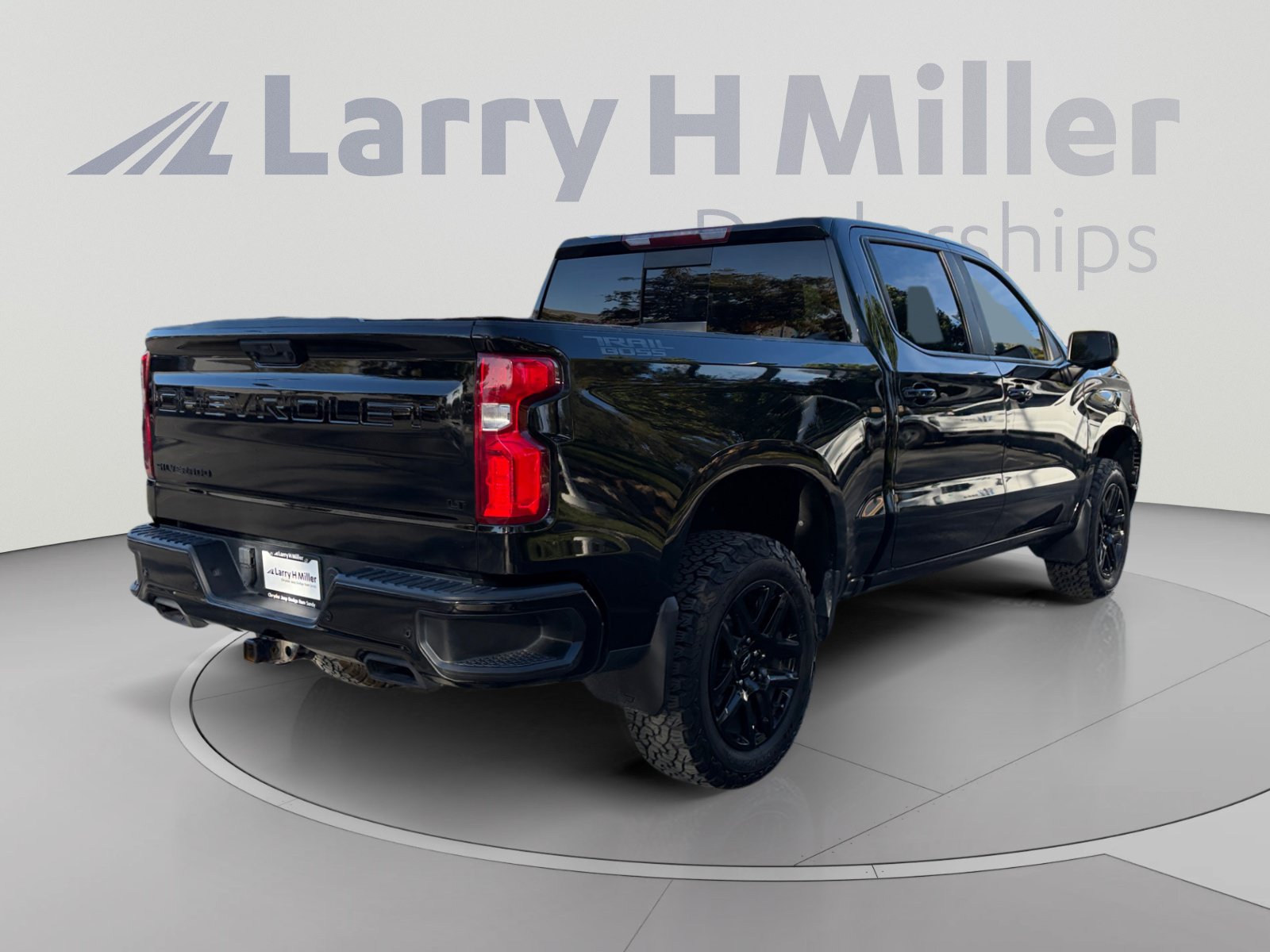 Used 2022 Chevrolet Silverado 1500 LT Trail Boss w/ LT Trail Boss Premium Package AWD/4WD image 5