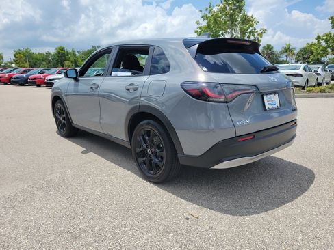 Used 2025 Honda HR-V Sport image 4