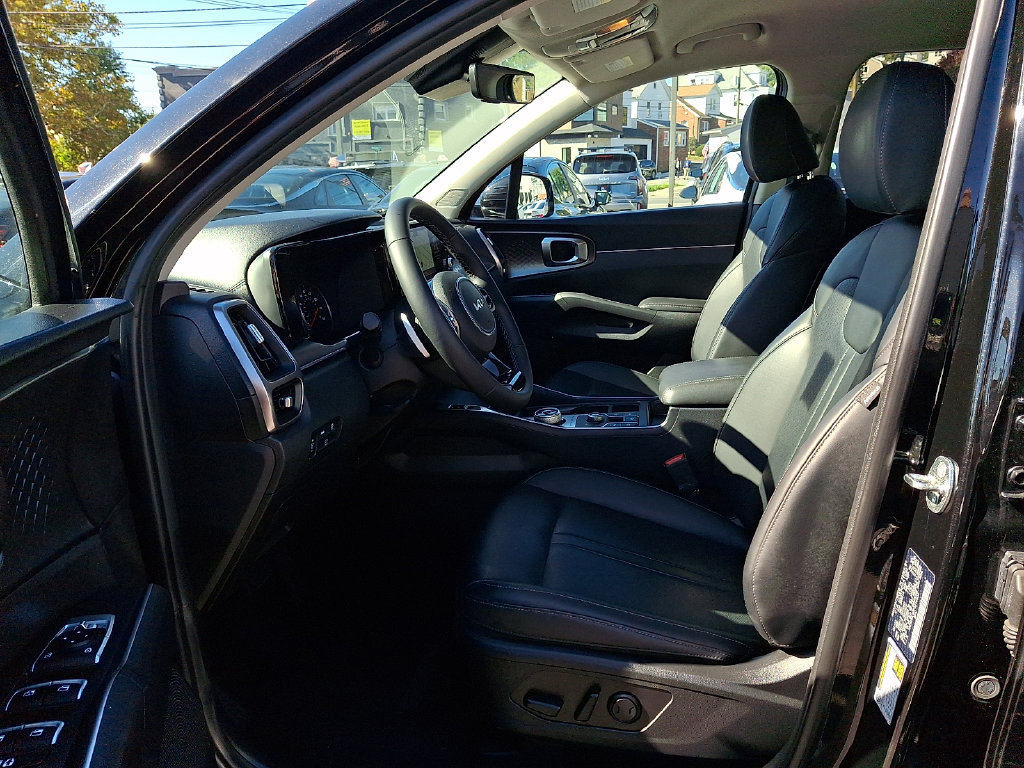 Used 2023 Kia Sorento EX AWD/4WD image 14