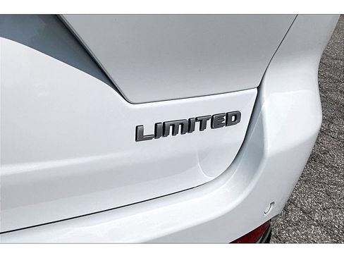 Certified 2025 Jeep Grand Cherokee Limited RWD image 37