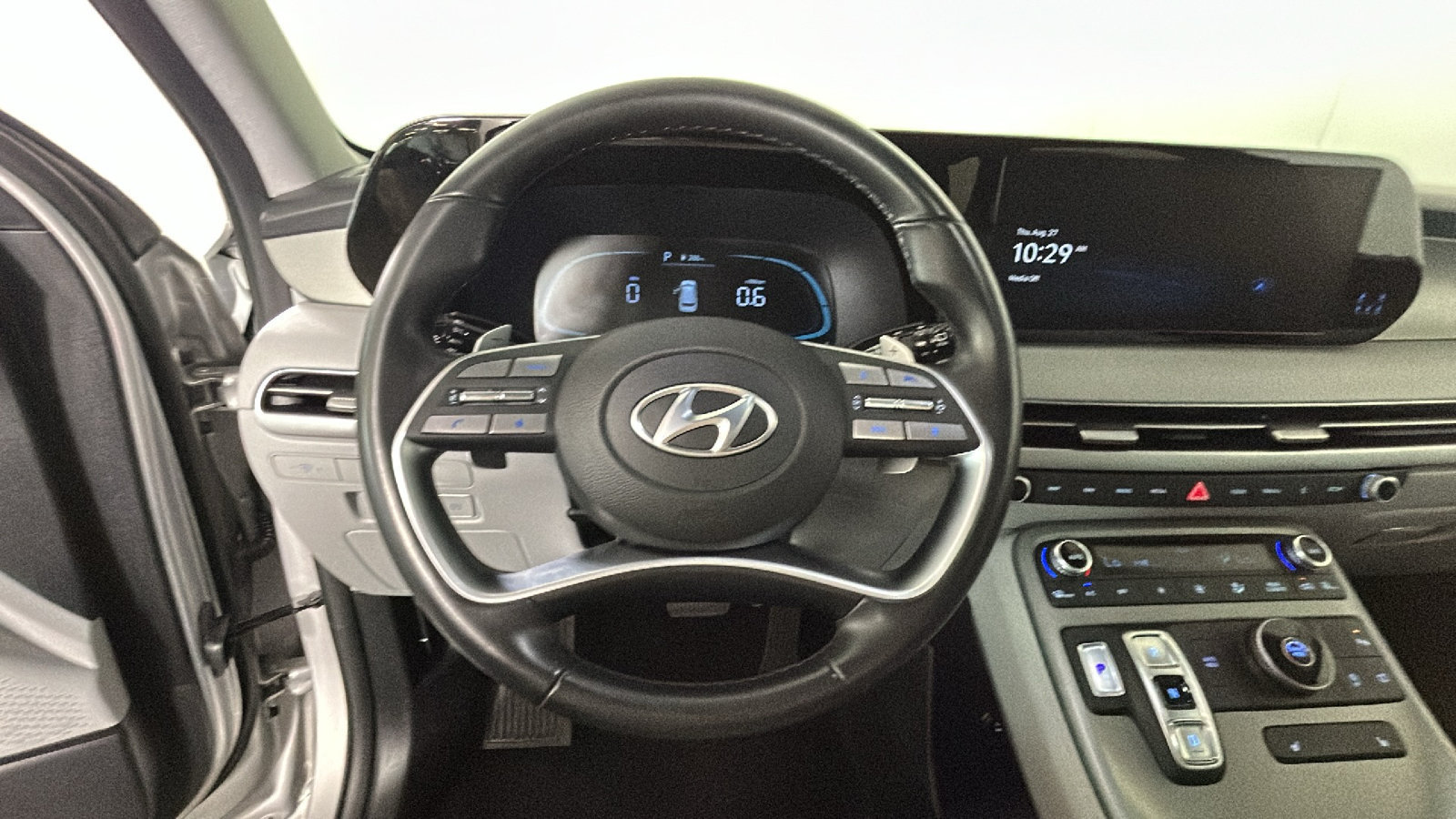 Used 2024 Hyundai Palisade SEL FWD image 17