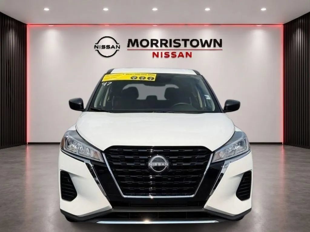 Used 2025 Nissan Kicks Play S FWD image 6