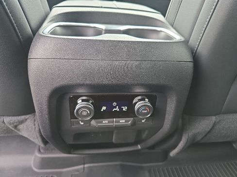New 2026 Buick Enclave Avenir AWD/4WD image 17