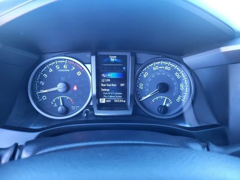 Used 2023 Toyota Tacoma TRD Off-Road w/ Advanced Technology Package AWD/4WD image 14